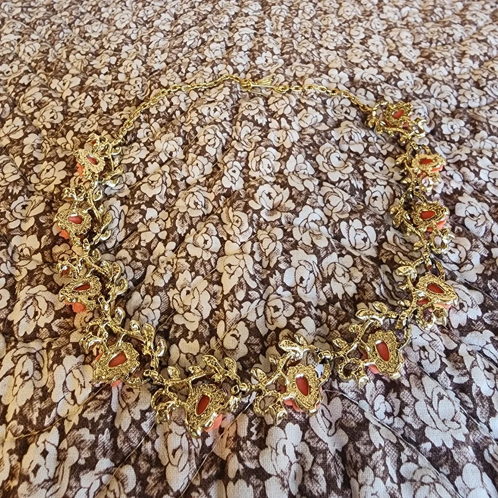 Vintage Gold-Tone Coral Rose Necklace - Picture 5 of 5